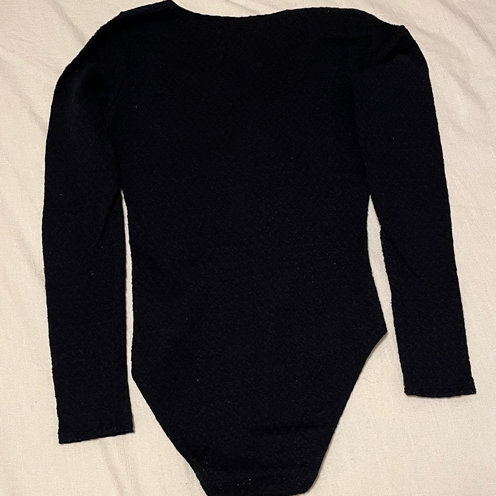 Black V-neck Bodysuit - Picture 2 of 2